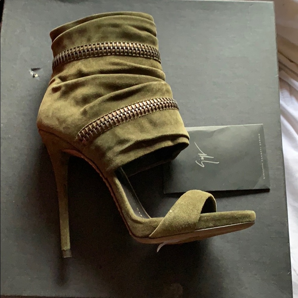 Giuseppe zanotti  design heels